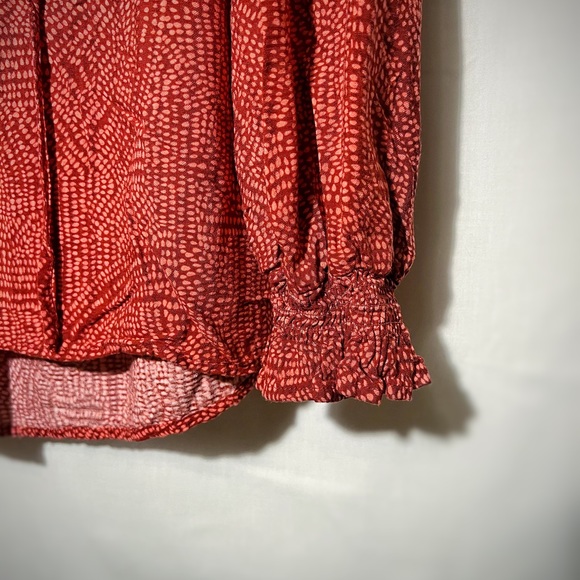 Know Rose Medium Pink & Rose Blouse with smocked sleeves - Picture 2 of 4